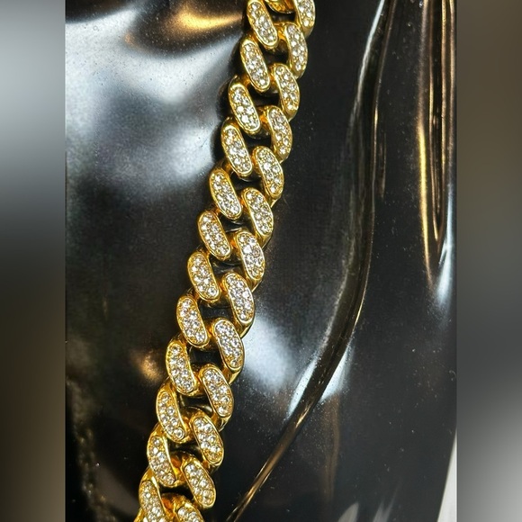 NIB-18.5” Stainless Steel Cuban Link Chain (Silver Sold Out) - Picture 5 of 13